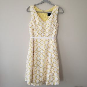 ModCloth White & Yellow Bliss in Attendance Lace Pinup Retro Floral Dress Medium